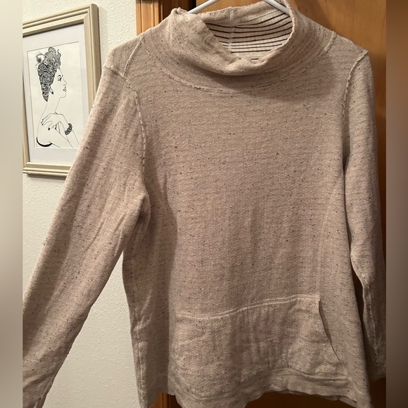 Aventura cowl neck reversible pull over - Picture 5 of 8